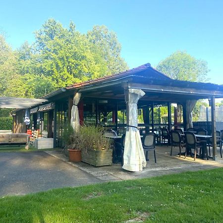Camping L'Etruyere La Tardiere Bagian luar foto