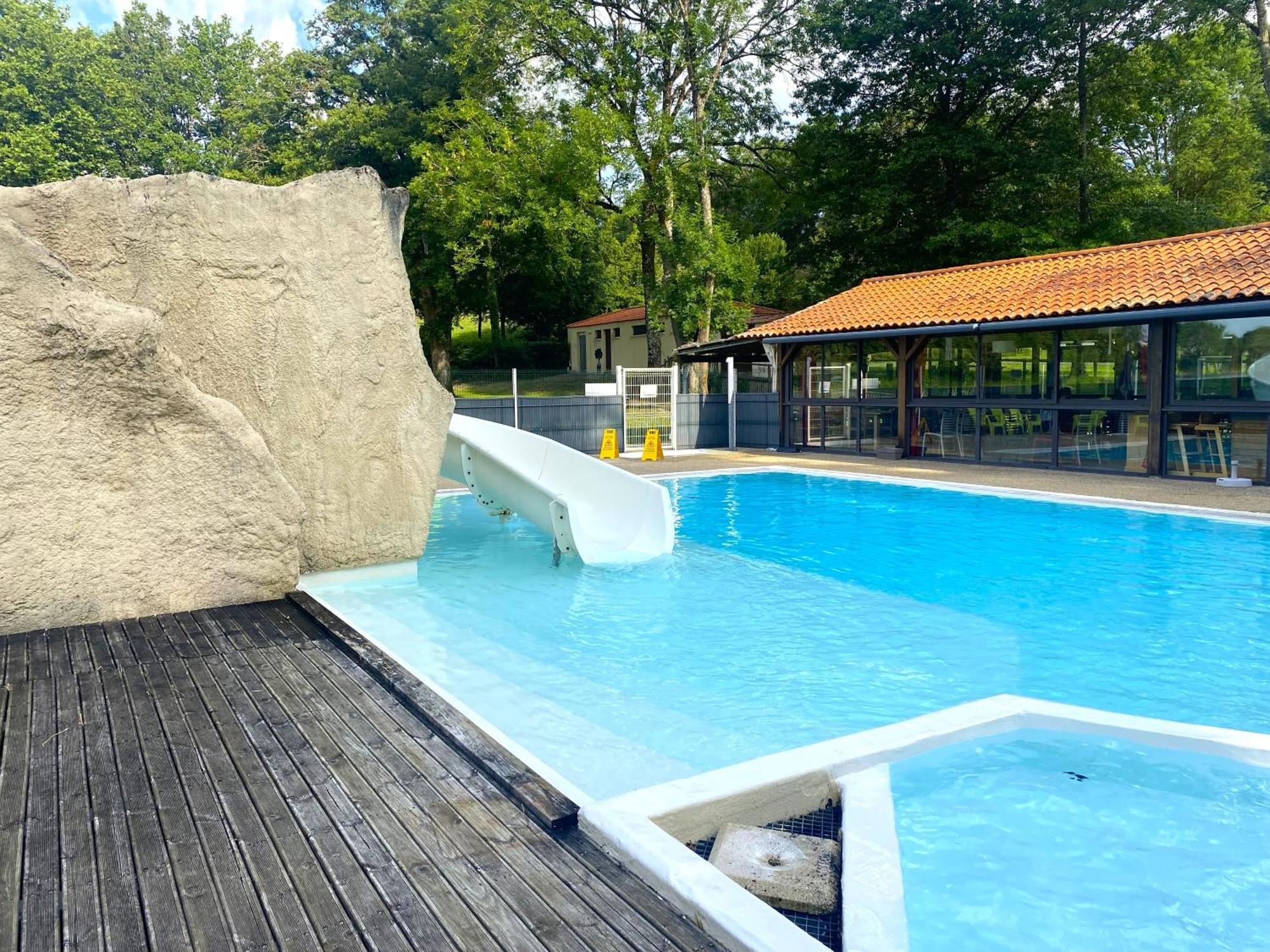Camping L'Etruyere La Tardiere Bagian luar foto